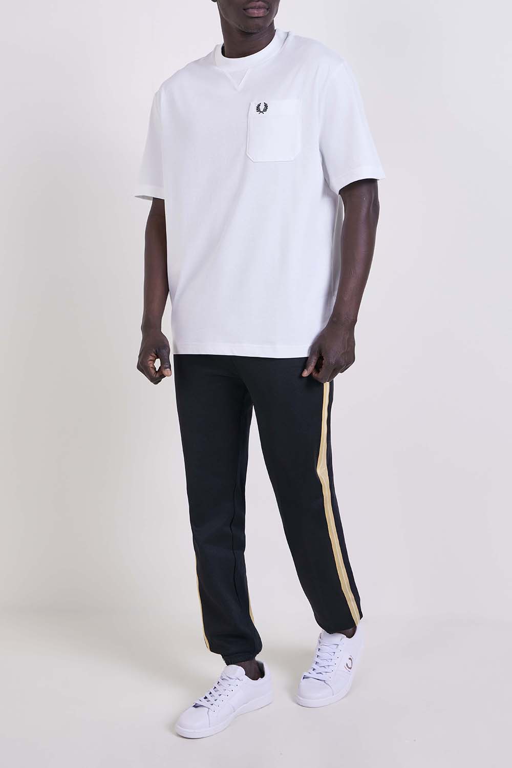 חולצת טי בגזרה משוחררת